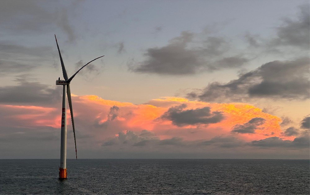 海南1200MW海上風(fēng)電項(xiàng)目！精銦01完成首臺(tái)風(fēng)機(jī)安裝