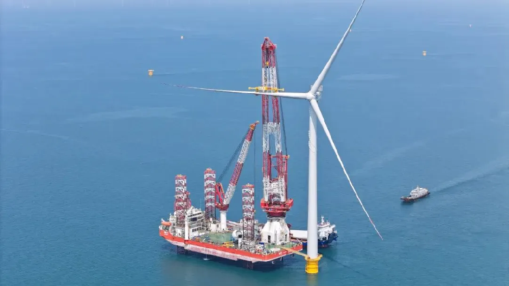 精铟海工双平台“合力攻坚”，申能海南CZ2海上风电示范项目主体工程顺利完工